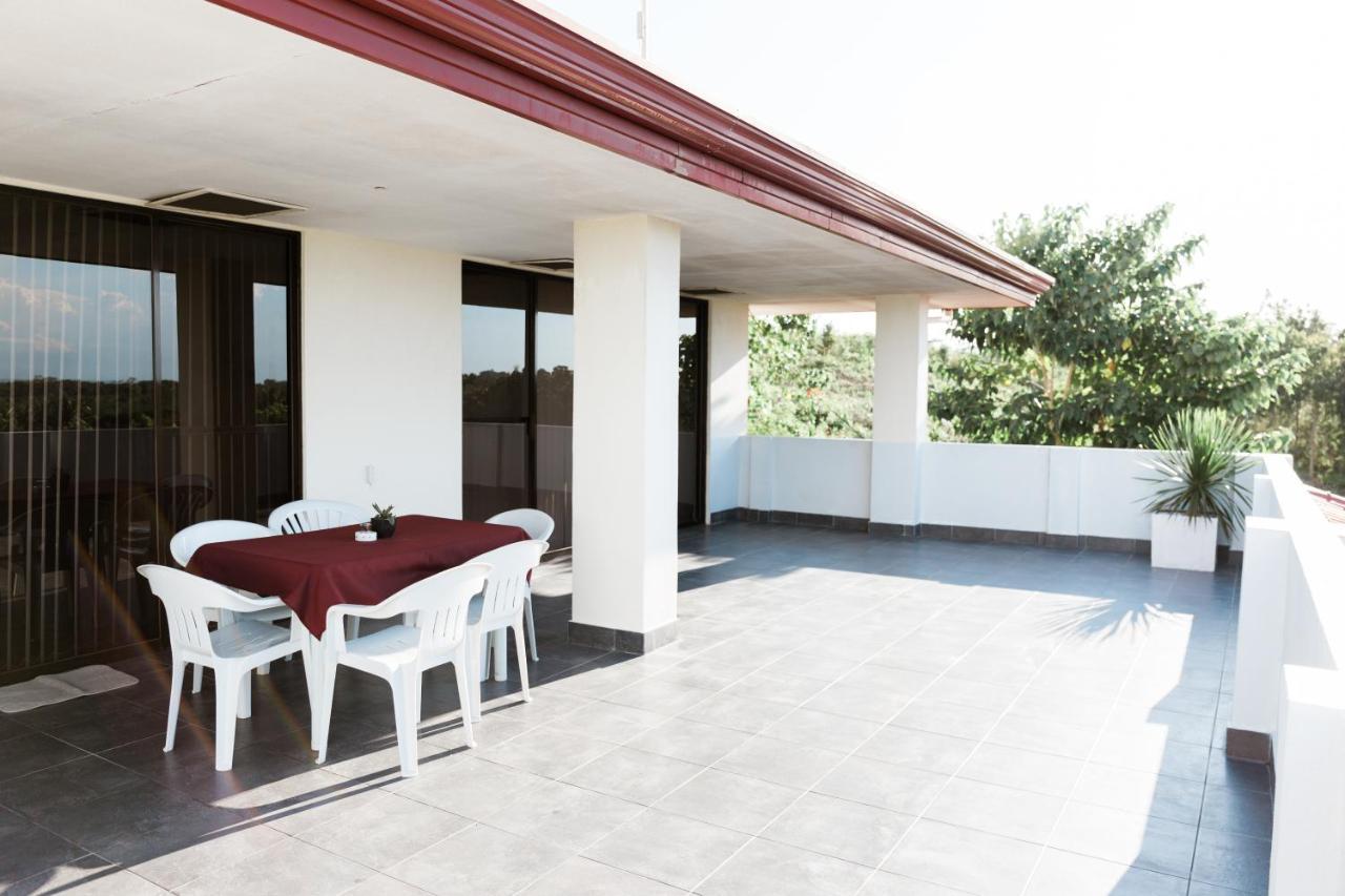 Seaview Hills Luxury Apartments & Rooms Dauis Exteriör bild